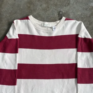 Red and white striped tshirt