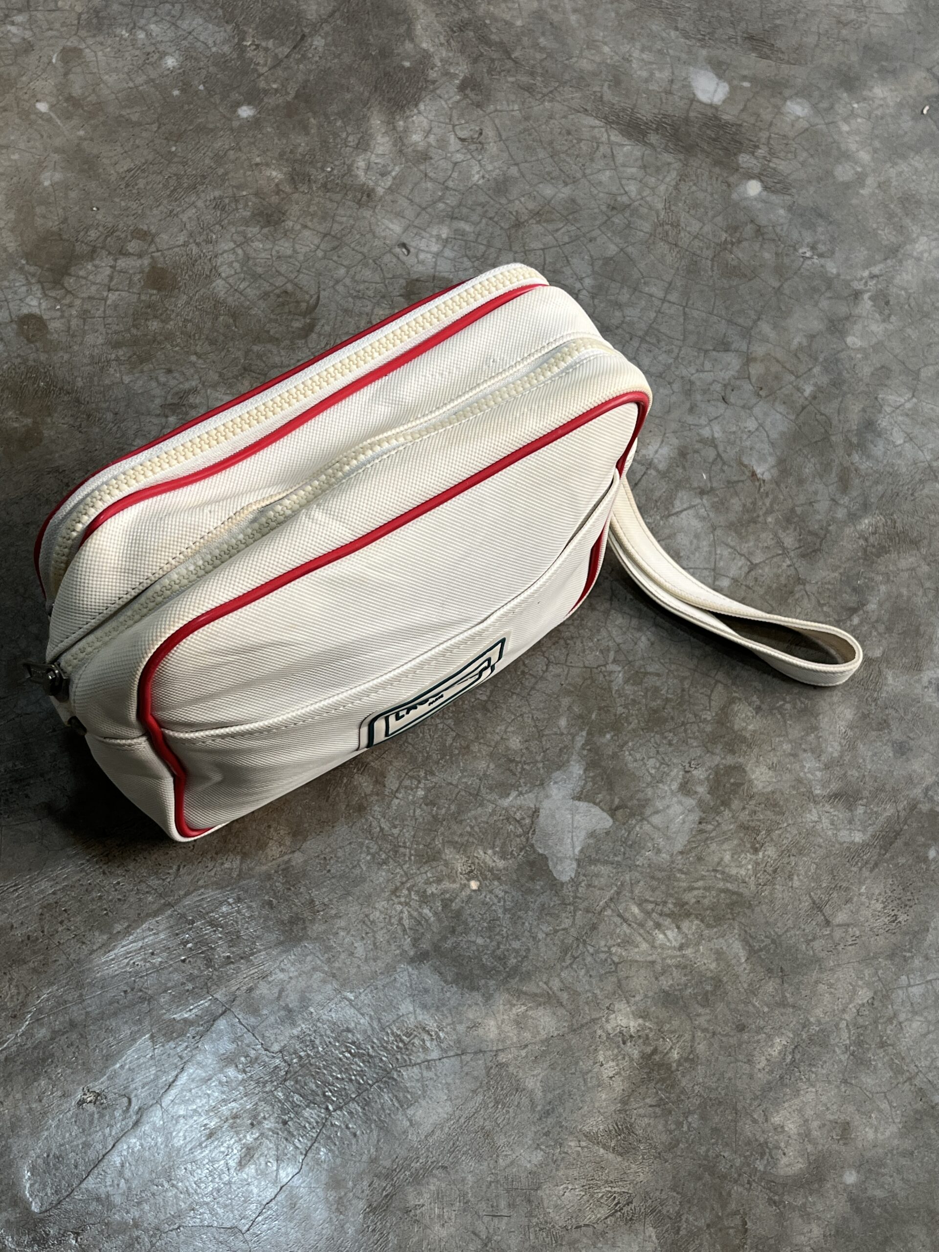 Rare Lacoste trousee toilette bag - Image 6