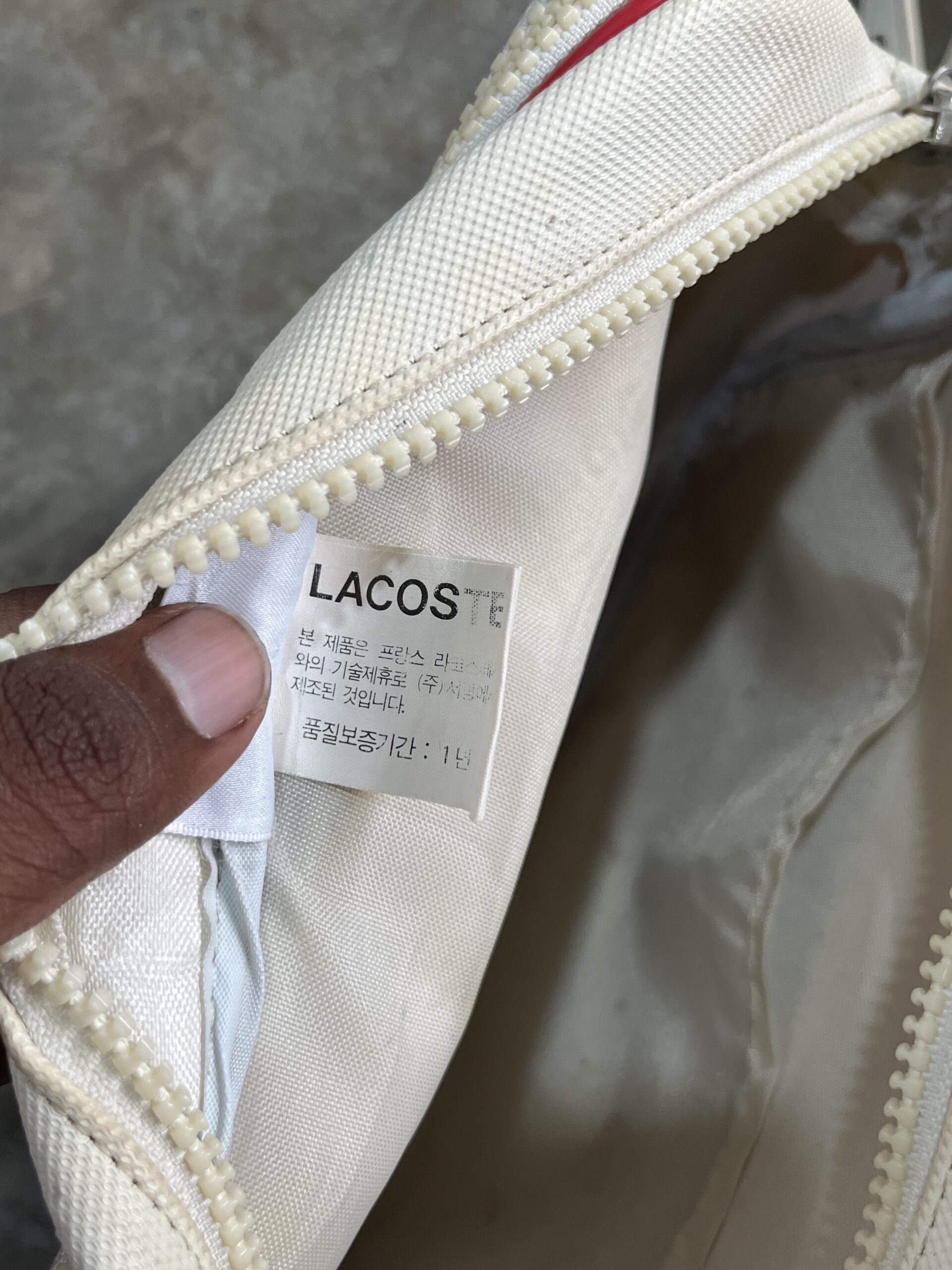 Rare Lacoste trousee toilette bag - Image 5